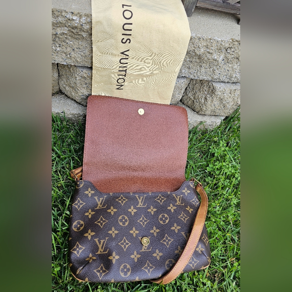 Louis Vuitton Vintage Monogram Canvas Musette Tango Bag SP0959 - Picture 13 of 16